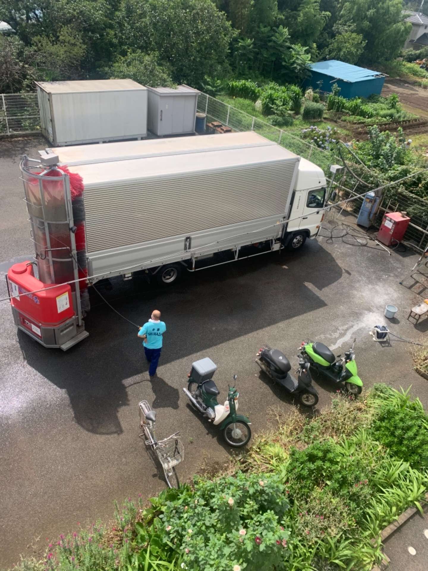 汚れた車両はきれいにしましょう！