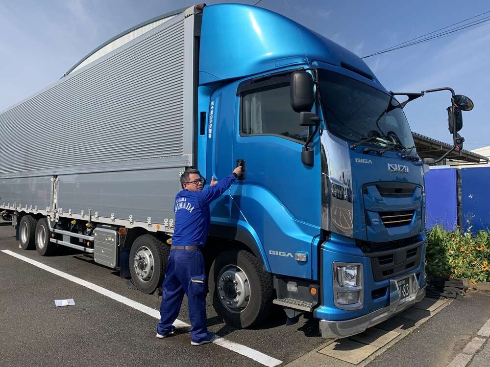 大型　１０トン車　運転手募集（大手スーパーへのカゴ台車納品作業）